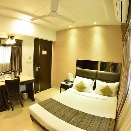 Hotel Manama Мумбаї Екстер'єр фото