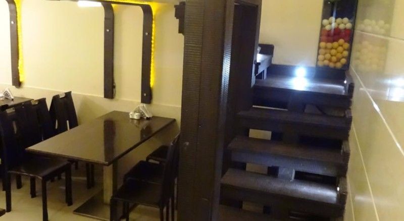Hotel Manama Мумбаї Екстер'єр фото