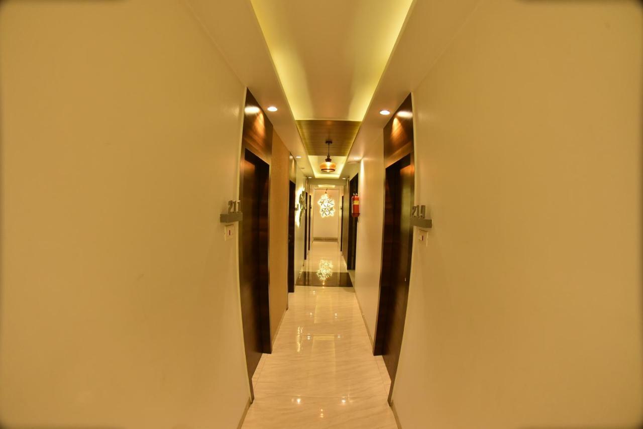 Hotel Manama Мумбаї Екстер'єр фото