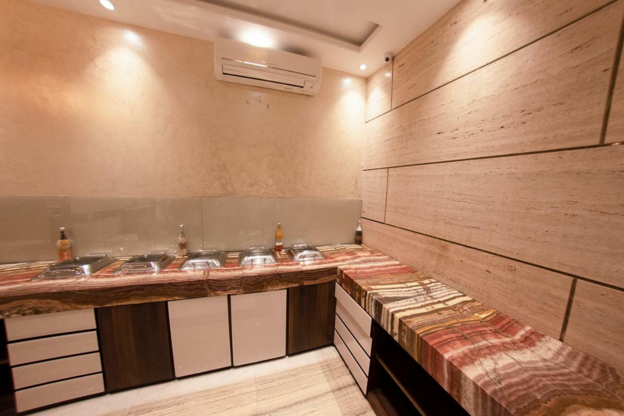 Hotel Manama Мумбаї Екстер'єр фото
