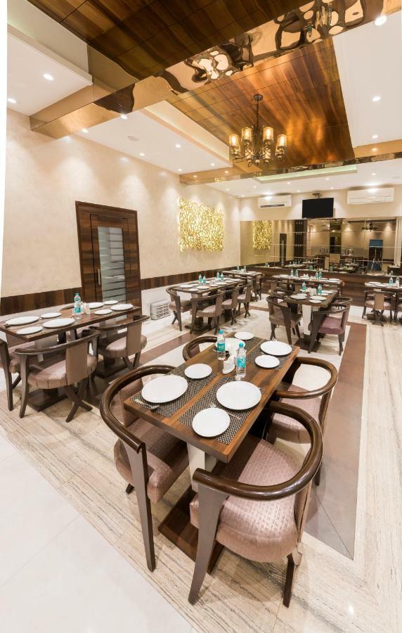 Hotel Manama Мумбаї Екстер'єр фото