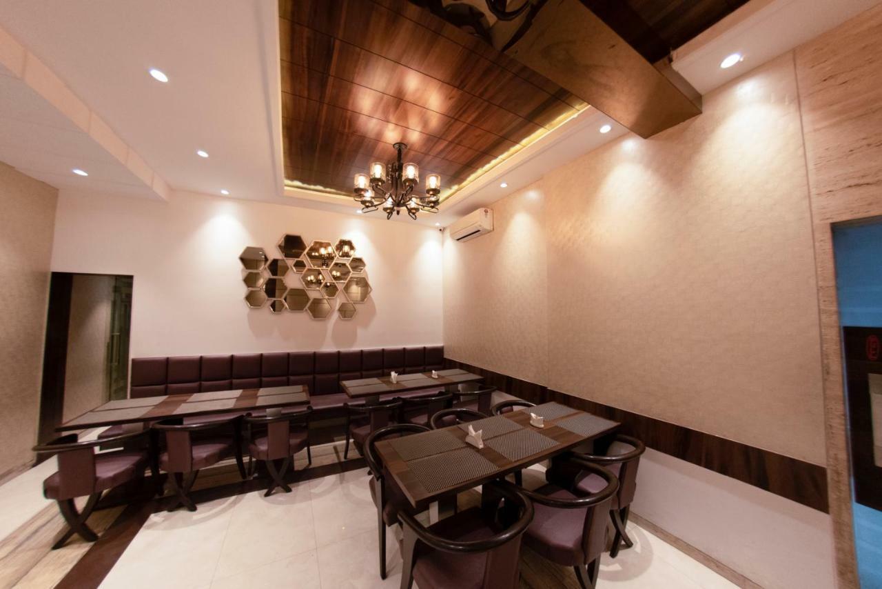 Hotel Manama Мумбаї Екстер'єр фото