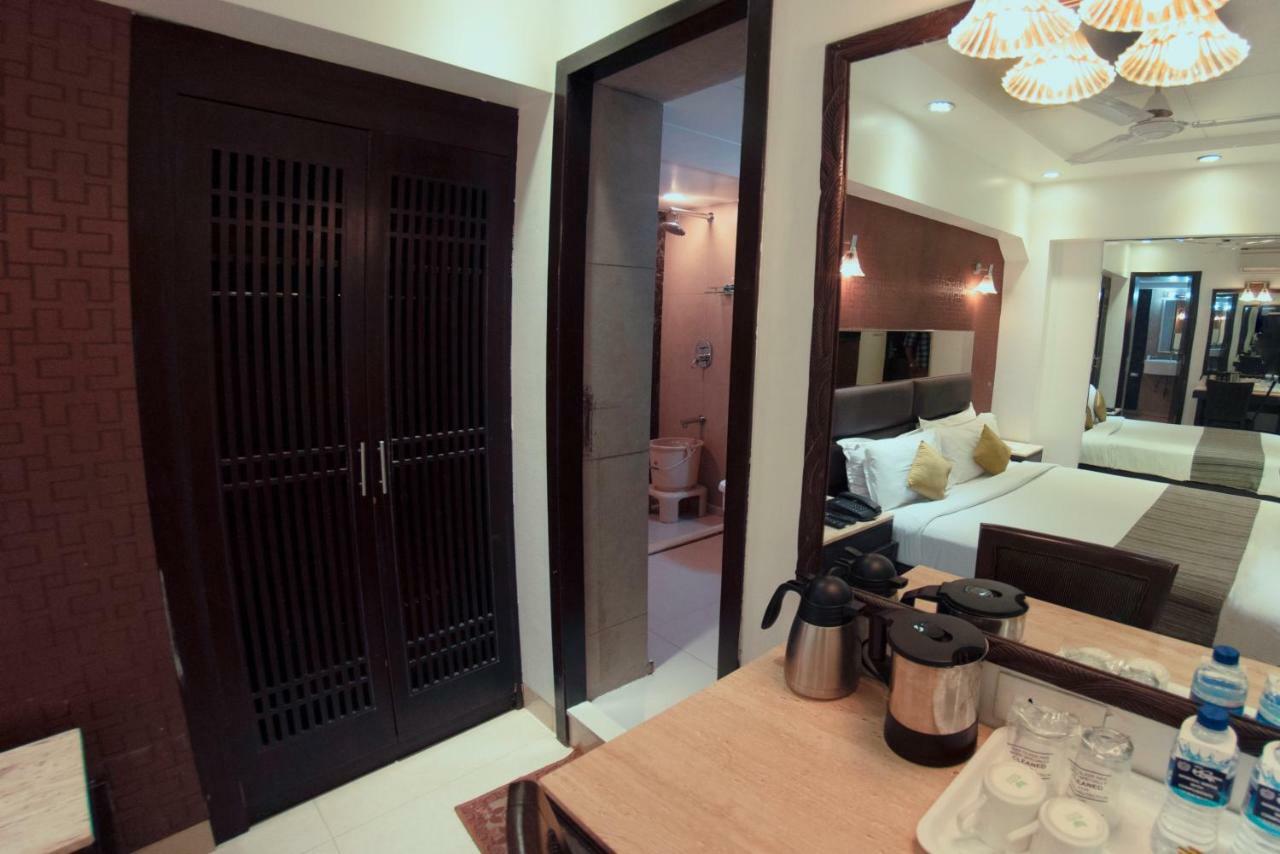 Hotel Manama Мумбаї Екстер'єр фото