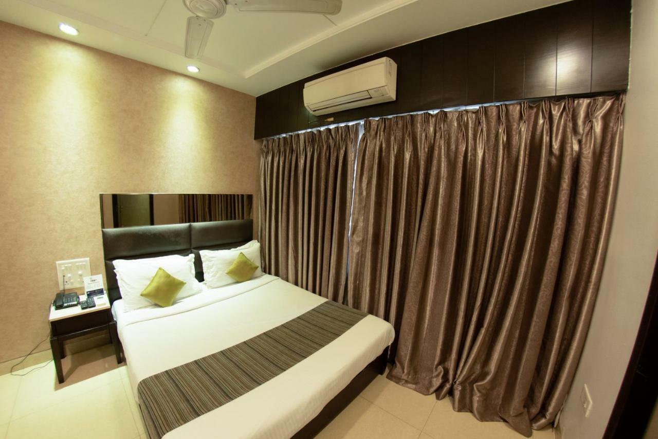 Hotel Manama Мумбаї Екстер'єр фото