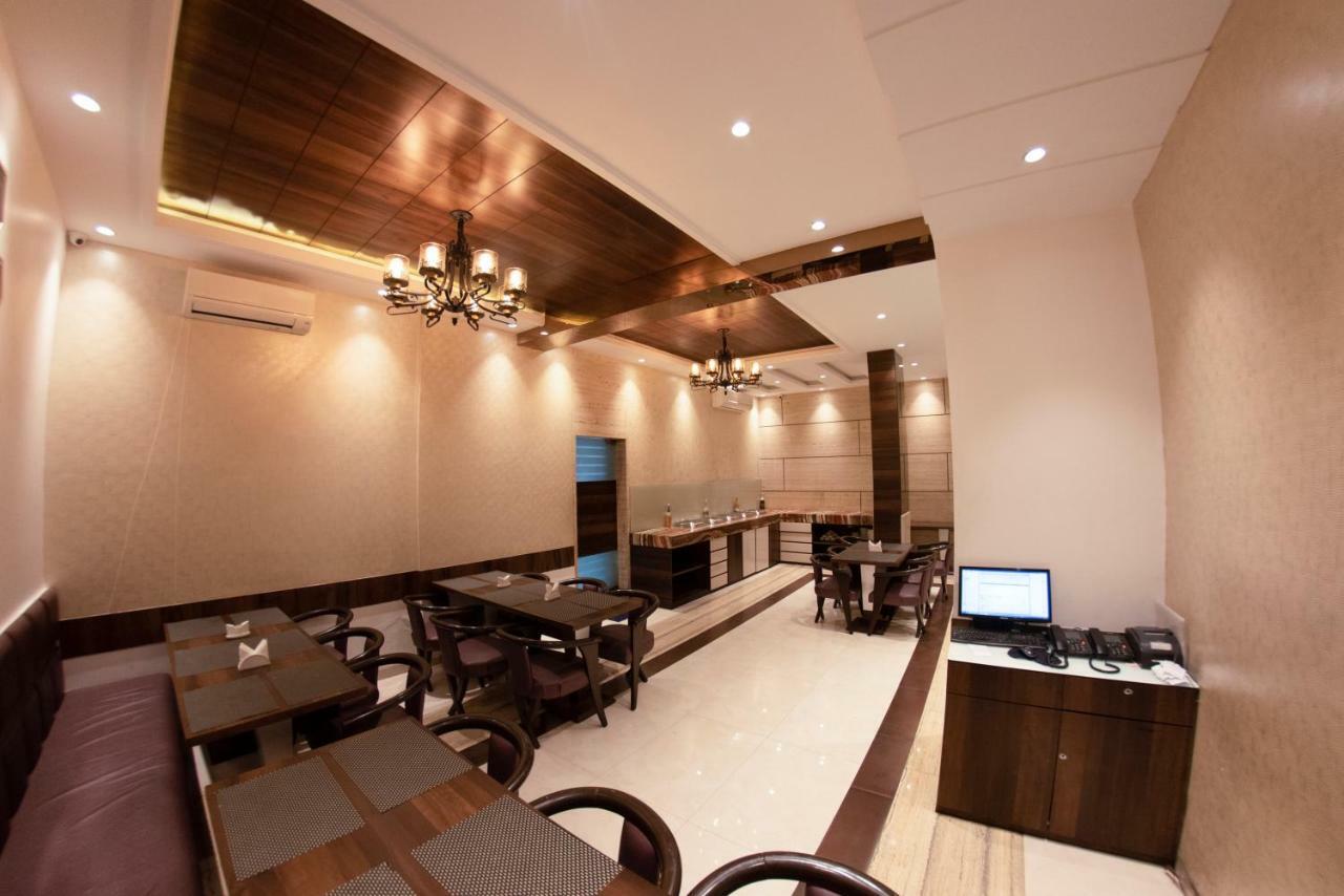 Hotel Manama Мумбаї Екстер'єр фото