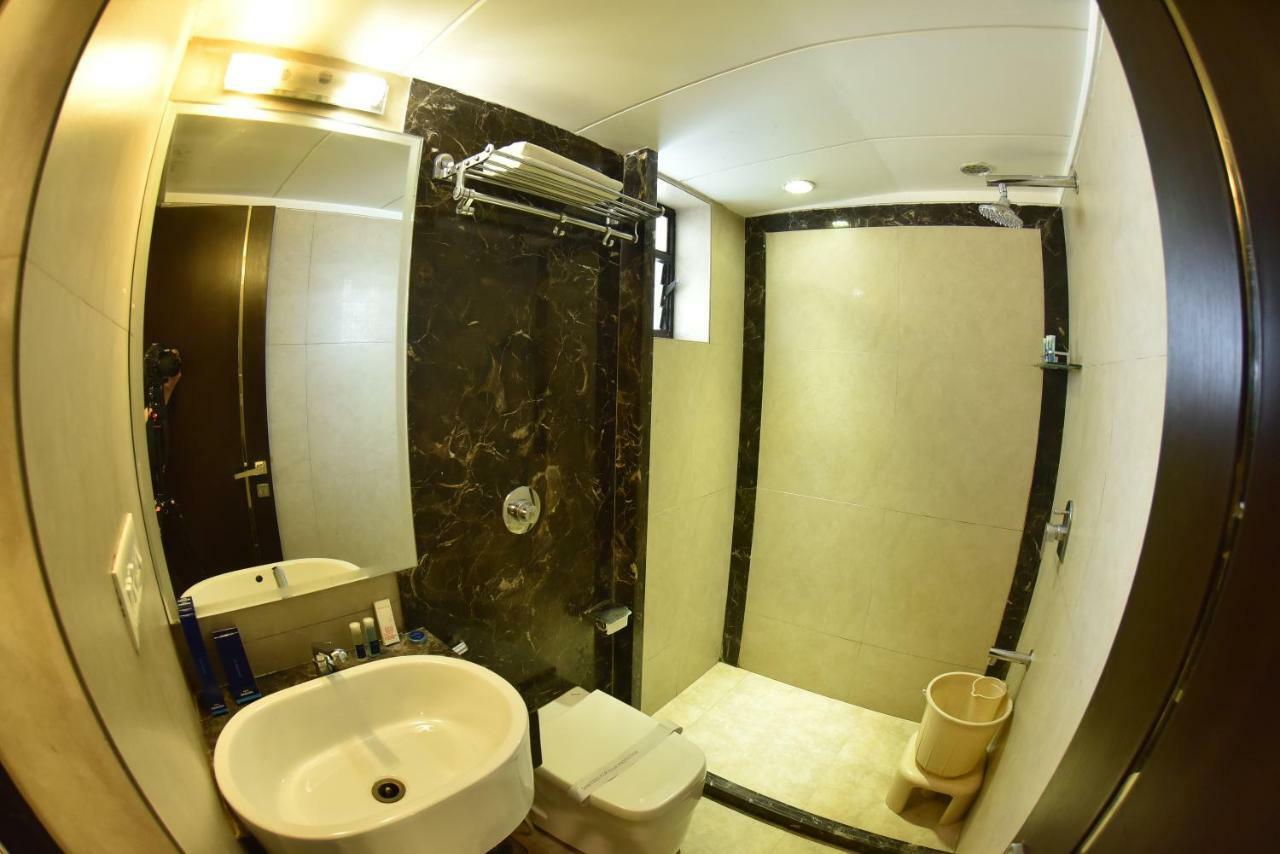 Hotel Manama Мумбаї Екстер'єр фото